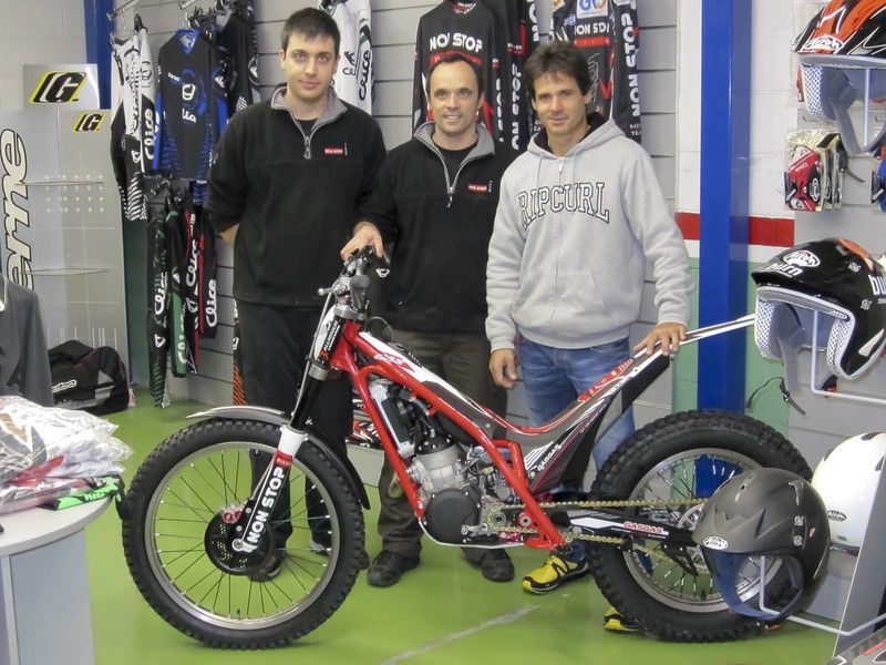 Alex Crivillé with GG/Nonstop bikes