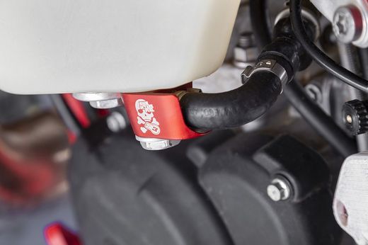 Anschluss "BANJO" Benzintank