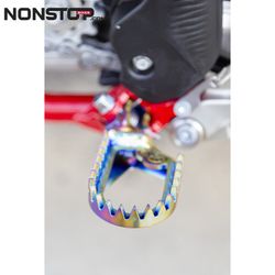 Pedane Titanio Punk Retarded e Low Gas Gas Beta KTM Husqvarna 2024 TBI S3 Ricambi Enduro