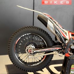 TRRS ONE RR 300 2020