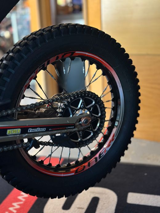 TRS ONE RR 300 2023