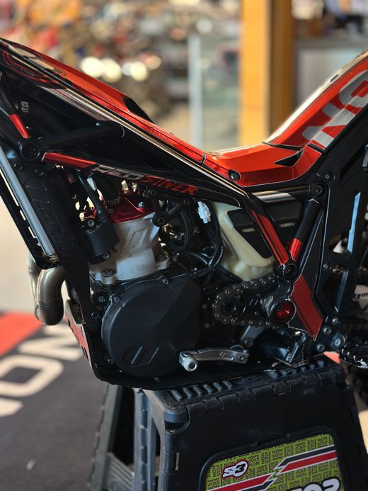 Vertigo Jaime Busto Replica 2022 225cc